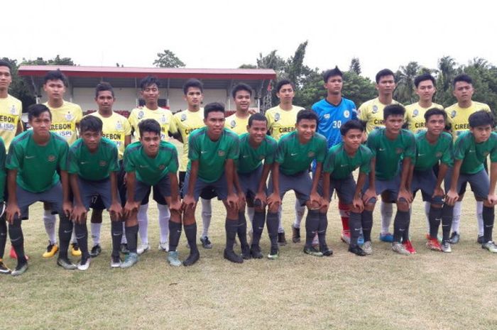 Timnas U-16 Indonesia berujicoba melawan Bina Sentra Cirebon di Lapangan Atang Soetrisna, Cijantung, Jakarta Timur, Kamis (25/1/2018).