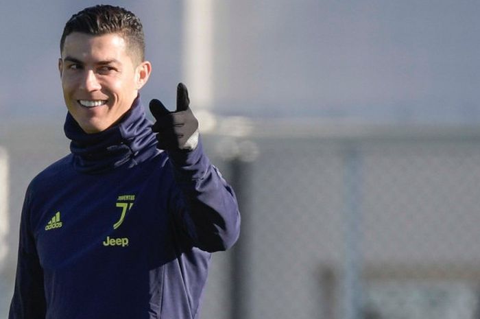 Megabintang Juventus, Cristiano Ronaldo. Kepindahan Ronaldo dari Real Madrid ke Juventus diharapkan memberi peringatan bagi rival bebuyutan mereka, Barceloana.