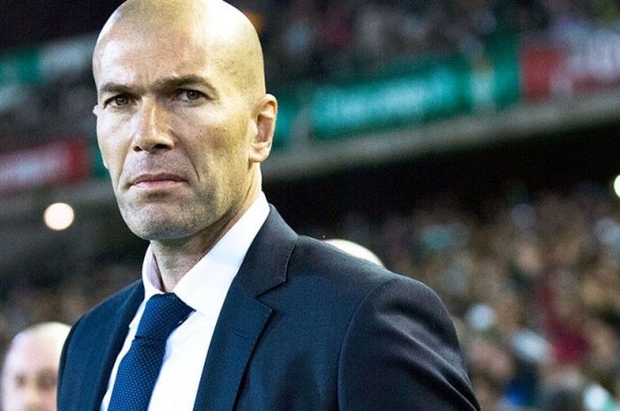 Pelatih Real Madrid, Zinedine Zidane, mengaku terkejut timnya bisa menang telak 6-0 atas Espanyol, pada Minggu (31/1/2016)..