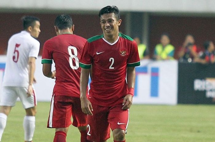 Bek Timnas Indonesia, Benny Wahyudi, saat tampil melawan Vietnam dalam laga uji coba di Stadion Maguwoharjo, Sleman, Yogyakarta, Minggu (9/10/2016).