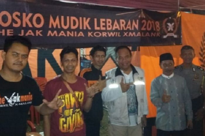 Jakmania korwil Kali Malang dirikan Posko Mudik 2018, Senin (11/6/2018)