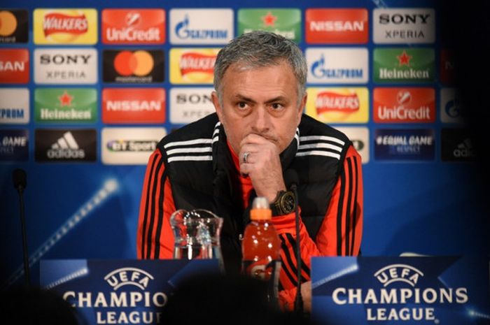 Manajer Manchester United, Jose Mourinho, menghadiri konferensi pers di Stadion Old Trafford, Manchester, Inggris, pada 12 Maret 2018.