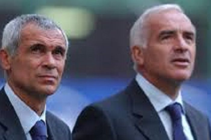 Hector Cuper (kiri) dan Mario Gomez (kanan) saat melatih Inter Milan.