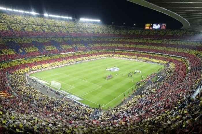 Suasana markas Barcelona, Stadion Camp Nou, dalam pertandingan La Liga kontra Real Madrid, 7 Oktober 2012.