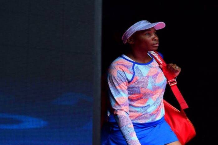Venus Williams saat berada di Rod Laver Arena, Melbourne, Australia, untuk menjalani pertandingan babak pertama Australian Open 2018 dengan melawan Belinda Bencic, Senin (15/1/2018).