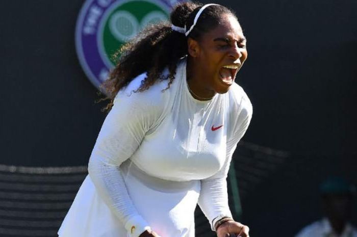 Ekspresi Serena Williams usai sukses meraih kemenangan pada babak pertama Wimbledon 2018 yang digelar Senin (2/7/2018).
