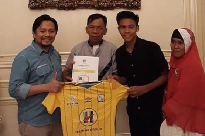 Kapten timnas U-16 Indonesia, David Maulana, telah resmi bergabung dengan Barito Putera pada Jumat (28/12/2018).