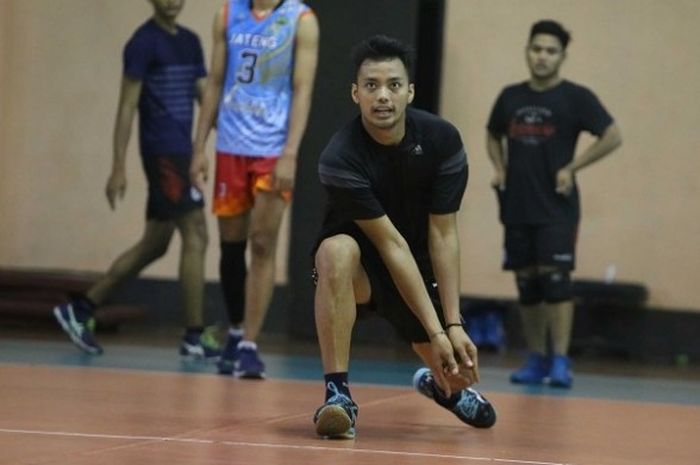 Pemain voli nasional putra Indonesia, Agung Seganti, menjalani latihan teknik jelang SEA Games 2017 di Padepokan Voli Sentul, Jawa Barat, Kamis (1/6/2017).