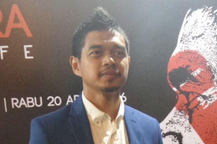 Bambang Pamungkas mengaku masih bernegosiasi dengan beberapa klub menjelang bergulirnya Indonesia Soccer Championship 2016 pada 29 April 2016.