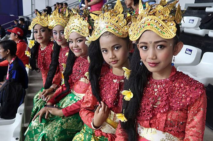 Penari cilik dari Sanggar MTD membawakan tarian Kebyar Terompong dari Bali.