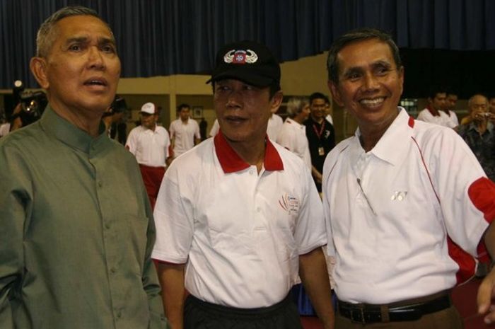 Alm. Soerjadi (kanan) bersama mantan Ketum PBSI, Tri Sutrisno (kiri) dan Sutiyoso.
