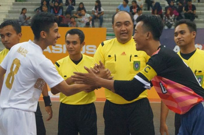 Pertandingan LIMA Futsal Kaskus Central Java and Yogyakarta Conference 2017 antara UNS melawan UPGRIS.