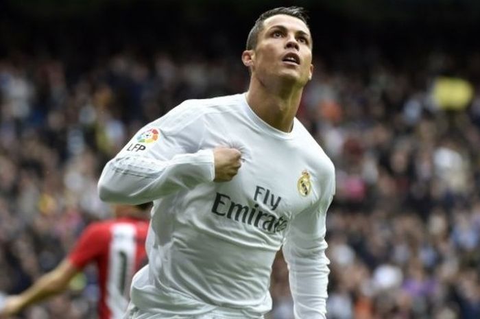 Cristiano Ronaldo merayakan gol yang dia cetak untuk Real Madrid dalam pertandingan La Liga kontra Athletic Bilbao di Santiago Bernabeu, Madrid, Spanyol, 13 Februari 2016.