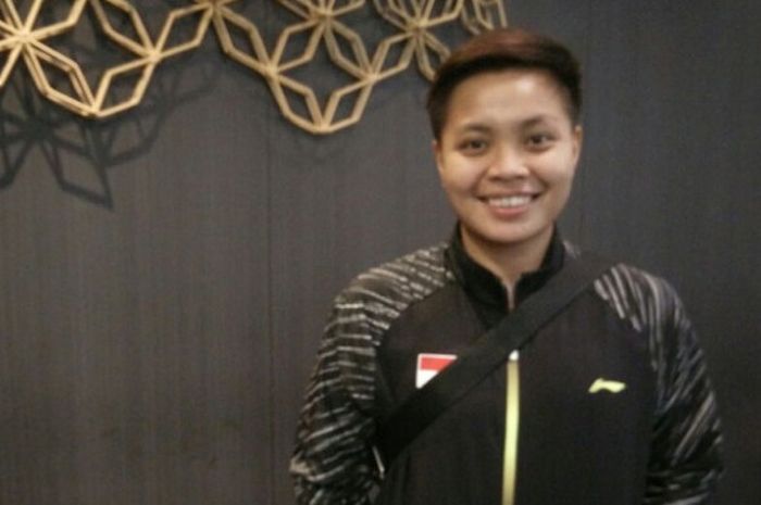 Pebulu tangkis ganda putri Indonesia, Apriyani Rahayu berpose seusai pengukuhan tim Thomas-Uber 2018 di Hotel Century, Senayan, Jakarta, Selasa (8/5/2018).