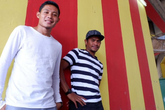 Duo pilar Selangor FA asal Indonesia, Evan Dimas Darmono dan Ilham Udin Armaiyn (kanan) di Stadion Shah Alam pada Sabtu (3/2/2018).