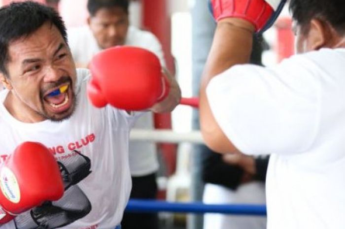 Petinju asal Filipina, Manny Pacquiao, sedang berlatih menjelang pertarungan melawan Lucas Mattyhsse yang akan digelar di Axiata Arena, Kuala Lumpur, Malaysia, 15 Juli 2018. 