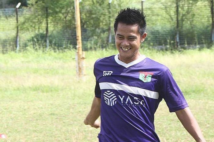 Mantan pemain Sriwijaya FC, M. Roby jalani seleksi di Persita Tangerang