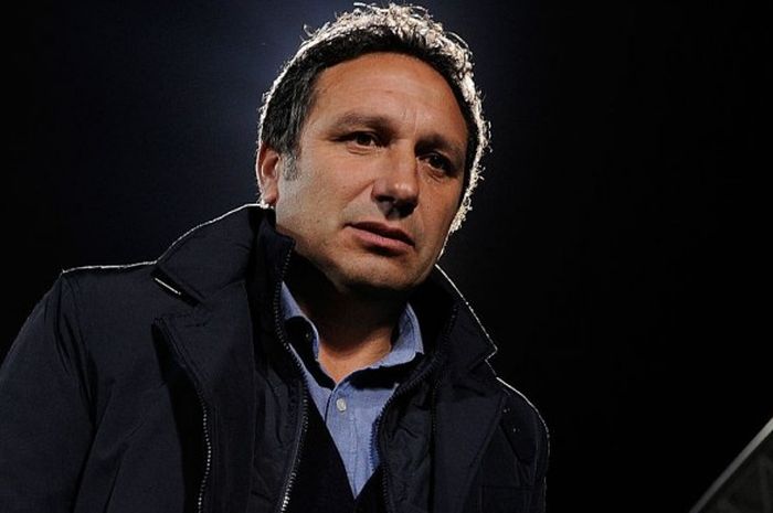 Pelatih Real Sociedad, Eusebio Sacristan, dalam pertandingan La Liga 2015-2016 menghadapi Getafe di Stadion Coliseum Alfonso Perez, Getafe, Spanyol, pada 11 Desember 2015.