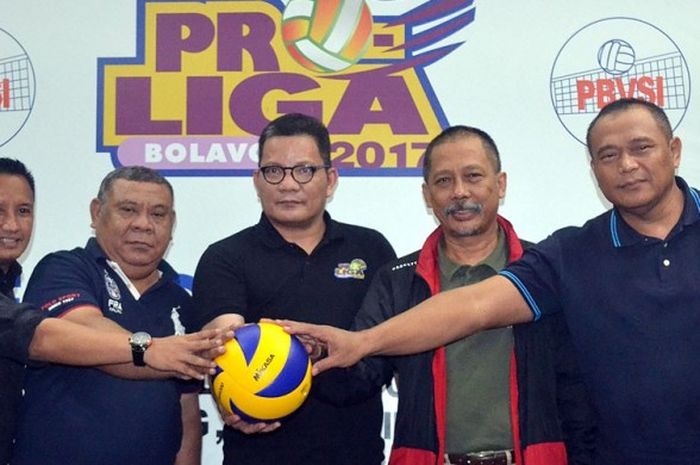 Perwakilan tim peserta final four Proliga 2017 di Bandung.
