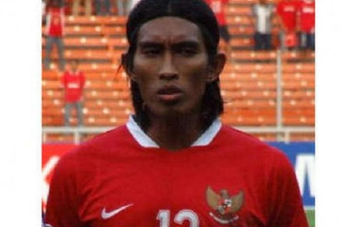 Budi Sudarsono saat berbaju timnas Indonesia.