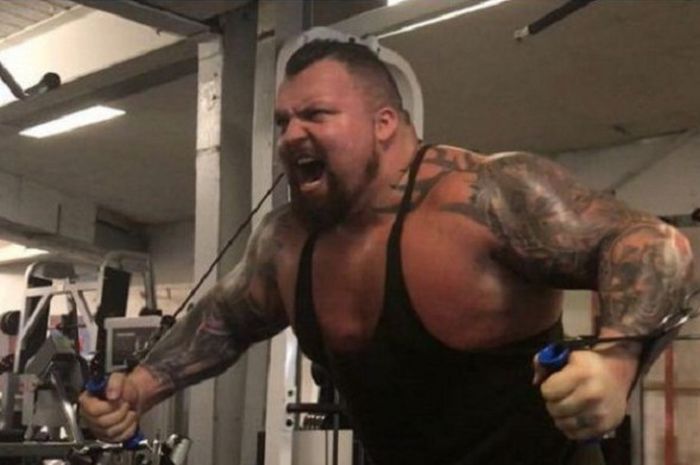 Aktivitas Eddie Hall yang diunggah ke akun Instagramnya @eddiehallwsm.