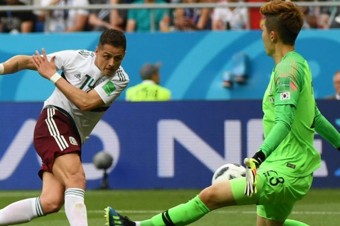 Proses gol yang diciptakan penyerang Meksiko, Javier Hernandez, ke gawang Korea Selatan pada laga penyisihan Grup F Piala Dunia 2018 di Rostov Arena, Sabtu (23/6/2018).