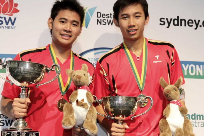 Ganda putra Indonesia, Angga Pratama (kiri) dan Rian Agung Saputro di Australian Badminton Open 2013.