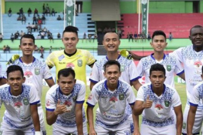 Skuat PSPS Pekanbaru saat melawan PSMS Medan di Stadion Teladan, Medan, Rabu (23/8/2017).