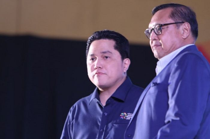 Ketua Inasgoc Erick Thohir (kiri) menghadiri Media Press Briefing Asian Games 2018 di Hotel Borobudur, Jakarta, Senin (2/4/2018).