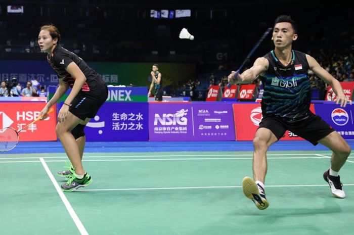 Pasangan ganda campuran Indonesia, Ronald Alexander/Annisa Saufika, tampil pada Kejuaraan Dunia 2018 di Nanjing, China, Senin (30/7/2018).