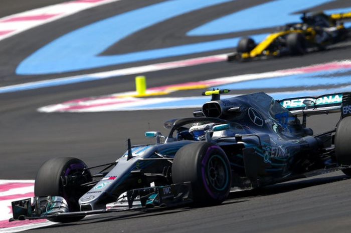 Aksi Valtteri Bottas saat tampil pada hari pertama gelaran F1 GP Prancis 2018, Jumat (22/6/2018).