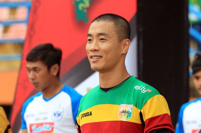 Kiper MItra Kukar, Yoo Jae-Hoon. 