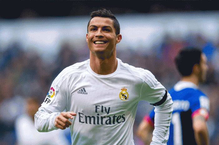 Selebrasi Cristiano Ronaldo setelah mencetak gol dalam pertandingan La Liga antara Deportivo La Coruna dan Real Madrid di Riazor Stadium 14 Mei 2016.