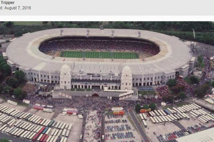 Pemandangan stadion lama Wembley di London, Inggris, dari udara.