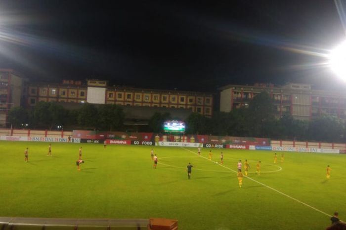 Suasana pertandingan Bhayangkara FC kontra Madura United, di Stadion PTIK, Kamis (7/6/2018).
