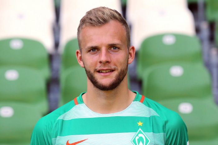 Lennart Thy saat masih membela Werder Bremen di musim 2016-2017 pada 20 Juli 2016.