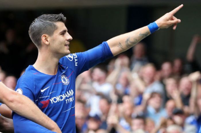 Penyerang Chelsea, Alvaro Morata, merayakan golnya ke gawang Arsenal pada pertandingan pekan kedua Liga Inggris di Stadion Stamford Bridge, London, Inggris, Sabtu (18/8/2018) waktu setempat. 