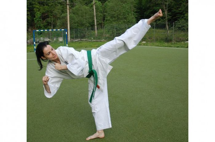 Menang mana vs karate taekwondo Kyokushin kaikan