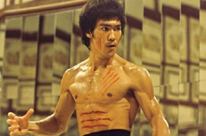 Banyak Menyisakan Tanya Beginilah Fakta Di Balik Kematian Sang Master Bela Diri Bruce Lee Bolasport Com