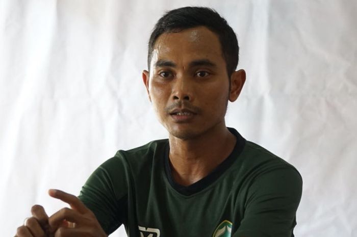 Kapten Persikabo Bogor, Dian Irawan, memberikan keterangan pers pada H-1 jelang menghadapi Persija Jakarta di Stadion Sultan Agung, Bantul, Rabu (8/8/2018).