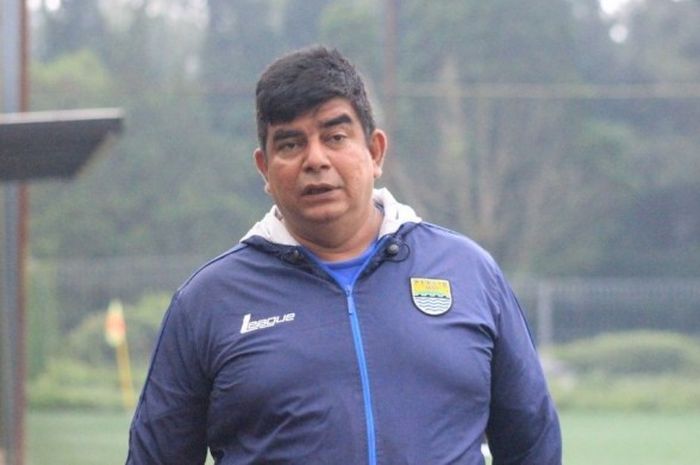 Dokter tim Persib, Rafi Ghani.