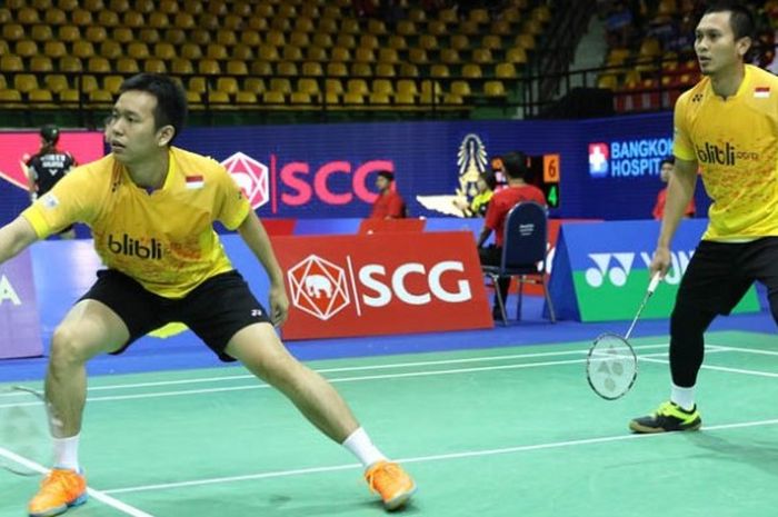 Pasangan ganda putra Indonesia, Mohammad Ahsan/Hendra Setiawan, ketika tampil pada babak perempat final Thailand Masters di Nimibutr Stadium, Jakarta, Kamis (11/2/2016).