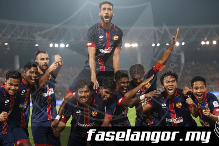 Willian Pacheco (atas) saat merayakan kemenangan 3-0 atas Kuala Lumpur FA di Piala FA Malaysia (7/4/2018)