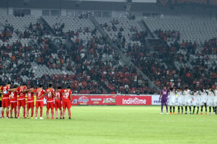 Skuat Persija Jakarta dan Madura United bersiap melakoni laga Liga 1 di Stadion Utama Gelora Bung Karno, Jakarta, Sabtu (12/5/2018).