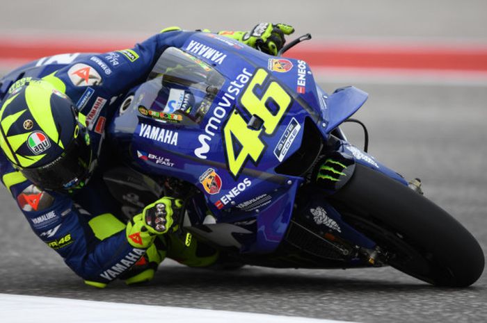  Valentino Rossi beraksi pada sesi latihan bebas MotoGP Americas, Jumat (20/4/2018). 