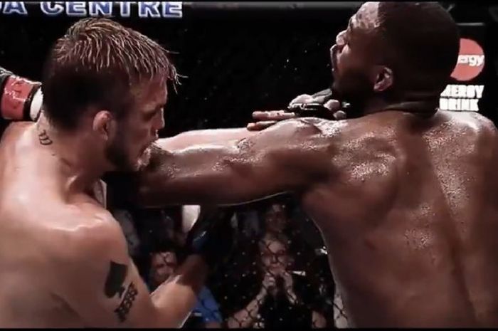 Duel antara Jon Jones dan Alexander Gustafsson di UFC 165, Sabtu (22/9/2013).