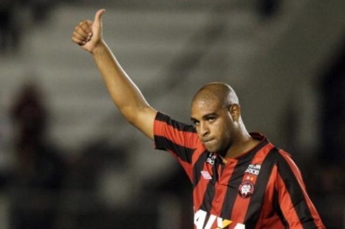 Striker asal Brasil, Adriano Leite, dipecat klubnya Atletico Paranaense pada Sabtu (12/4/2014).