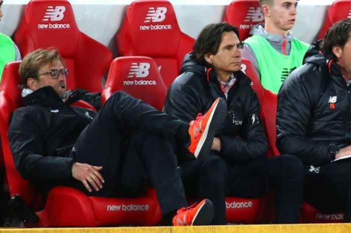Ekspresi kekecewaan manajer Liverpool, Juergen Klopp, dalam laga kontra Bournemouth di Anfield yang ebrakhir dengan skor 2-2, Rabu (5/4/2017)