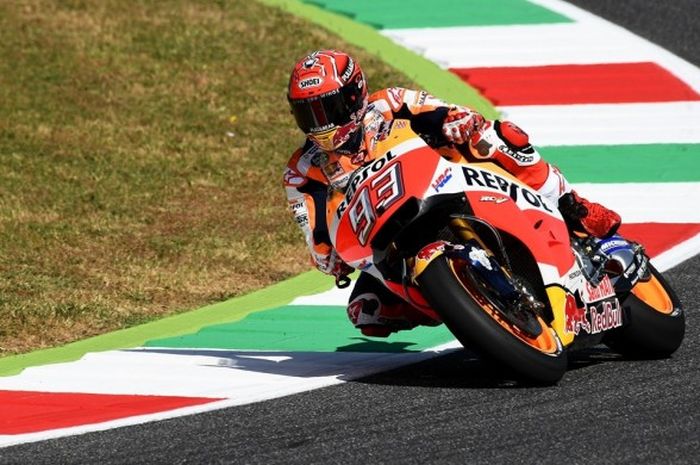 Pebalap Repsol Honda, Marc Marquez, saat menjalani sesi latihan bebas (free practice) MotoGP Italia di Sirkuit Mugello, Jumat (2/6/2017).