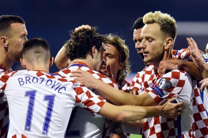 Download Stiker Lucu Piala Dunia 2018 - Vina Gambar